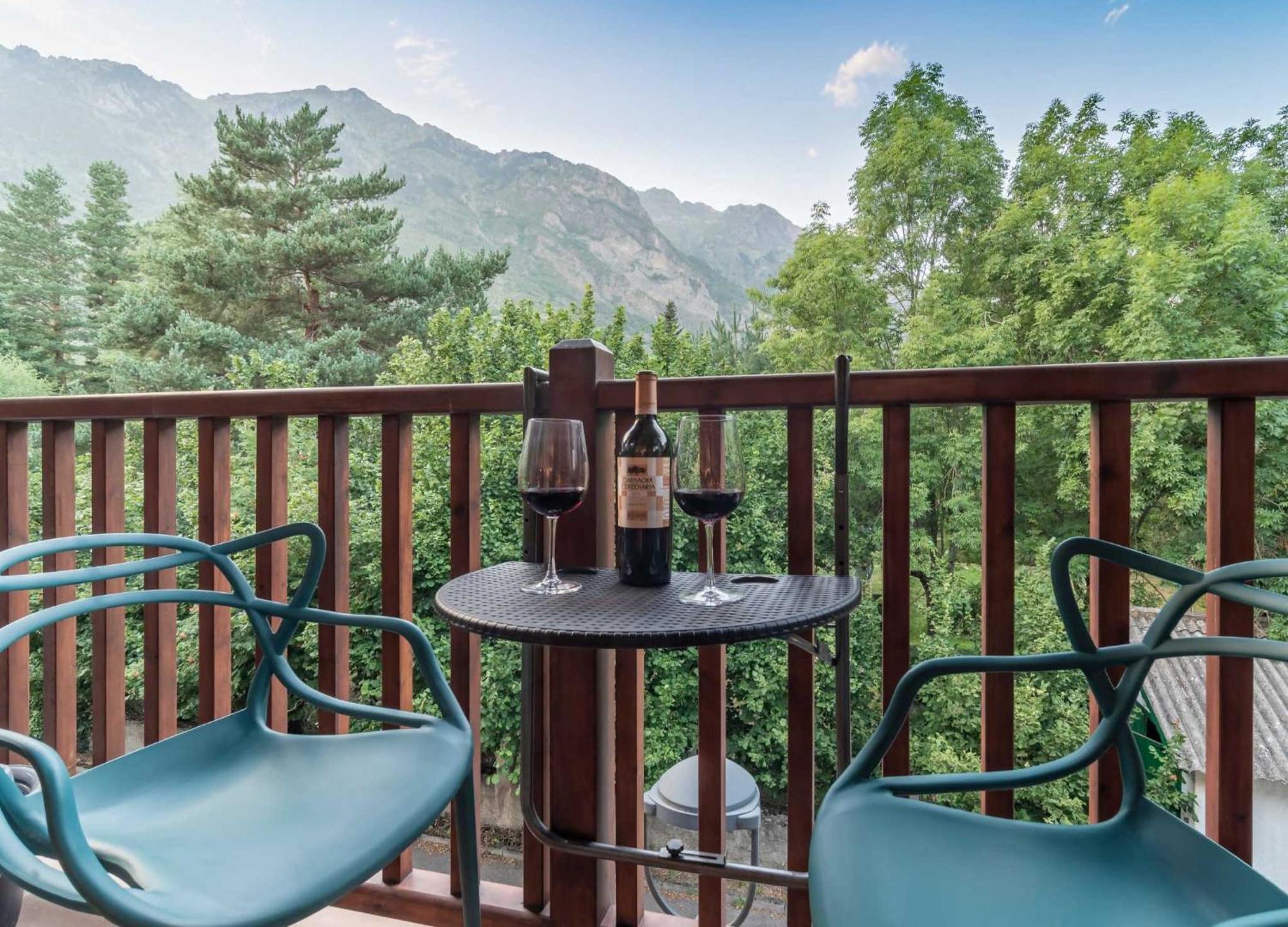 Loira Casa Sanchines Duplex De Lujo En Benasque Apartamento Exterior foto