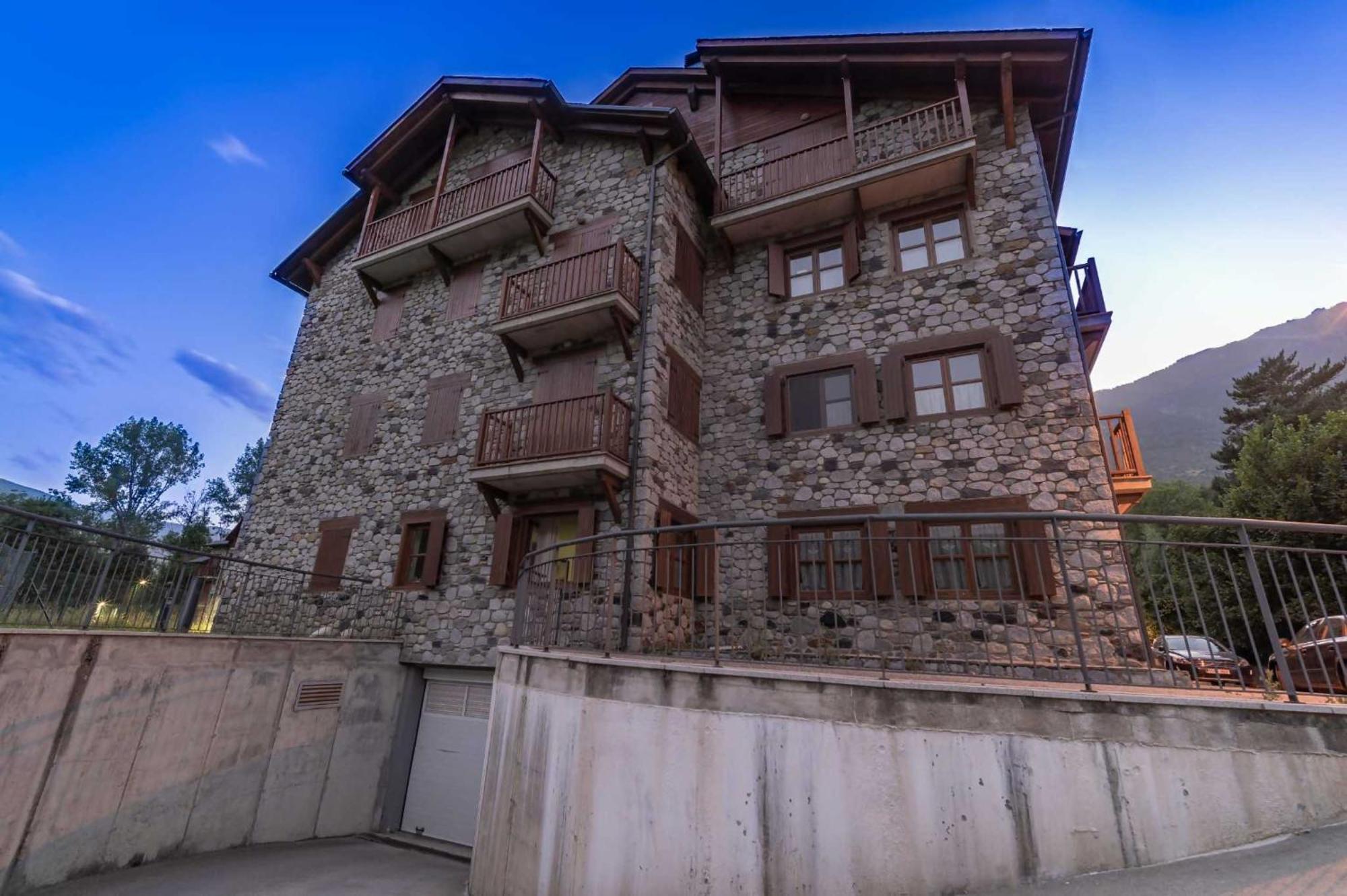 Loira Casa Sanchines Duplex De Lujo En Benasque Apartamento Exterior foto