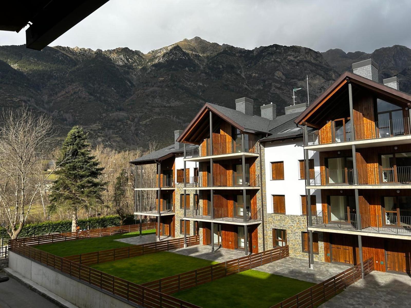 Loira Casa Sanchines Duplex De Lujo En Benasque Apartamento Exterior foto
